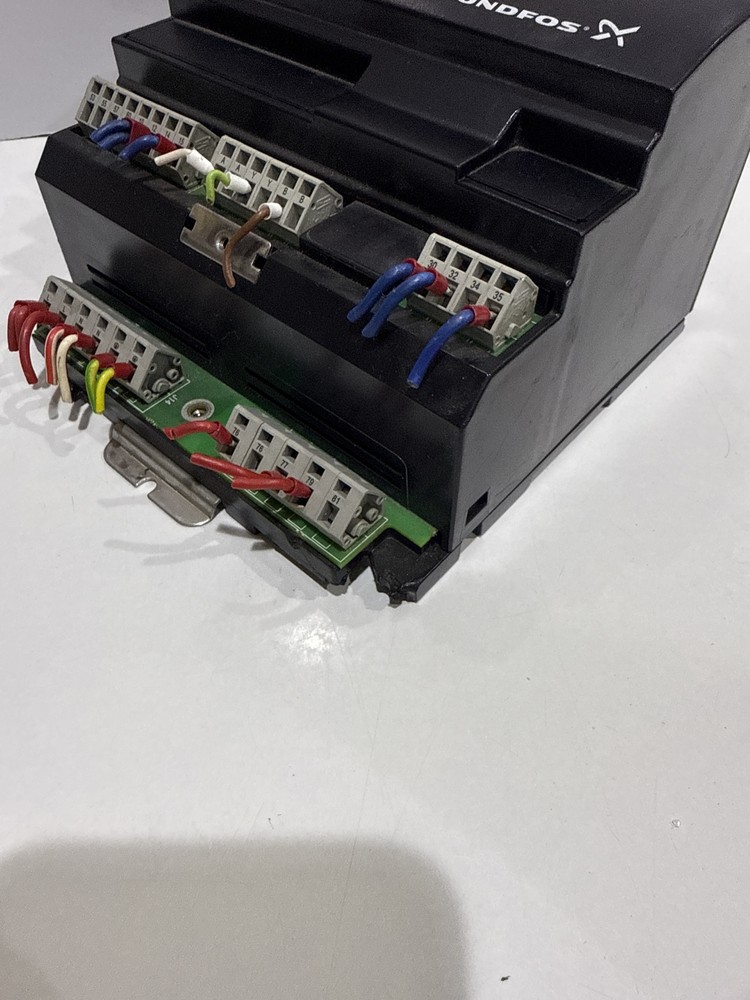 GRUNDFOS IO-351-A 96161720-V01 INPUT-OUTPUT FIXED SPEED CONTROLLER MODULE