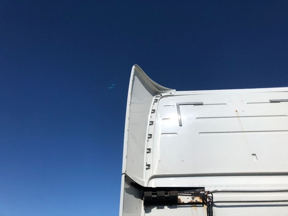 1998-2018 Volvo VNL WHITE Left/Driver UPPER Side Fairing/Cab Extender - Used