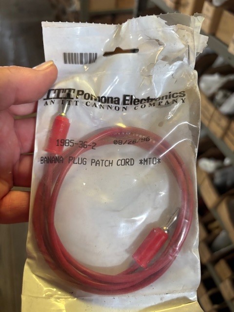 1985-36-2 POMONA BANANA PLUG PATCH CORD