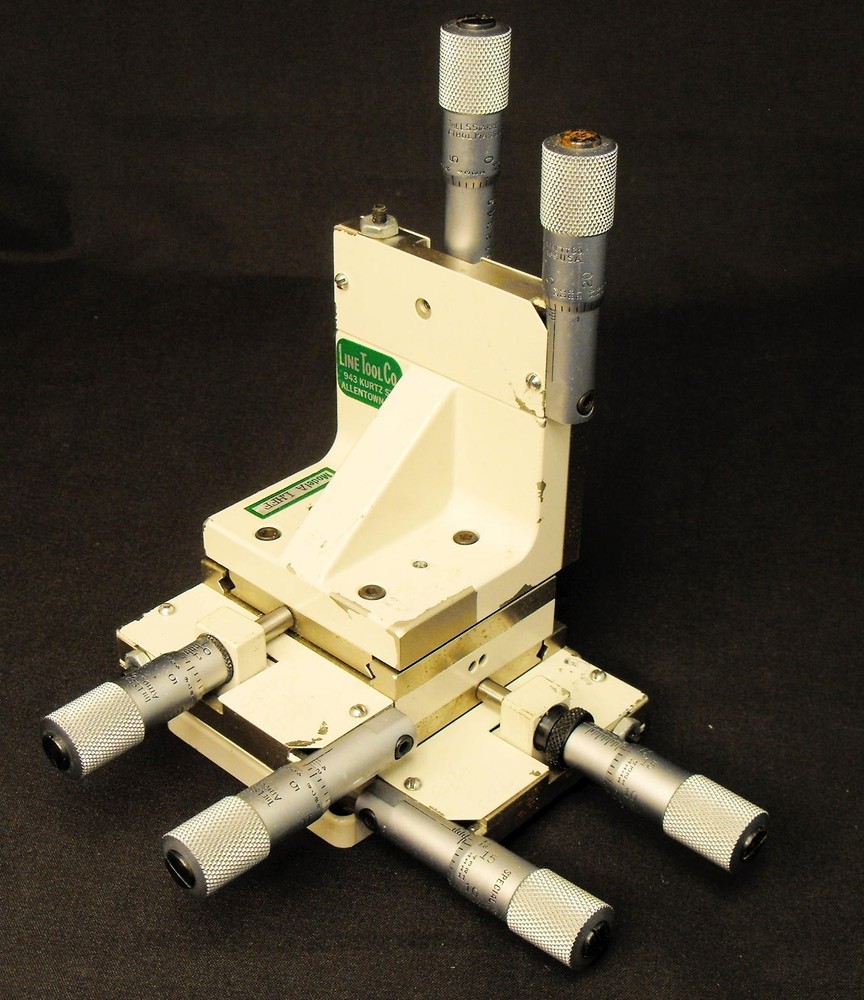 Nice LINE TOOL CO. DUAL MICROMETER FINE FOCUS 3-AXIS LINEAR STAGE Model A LHFF