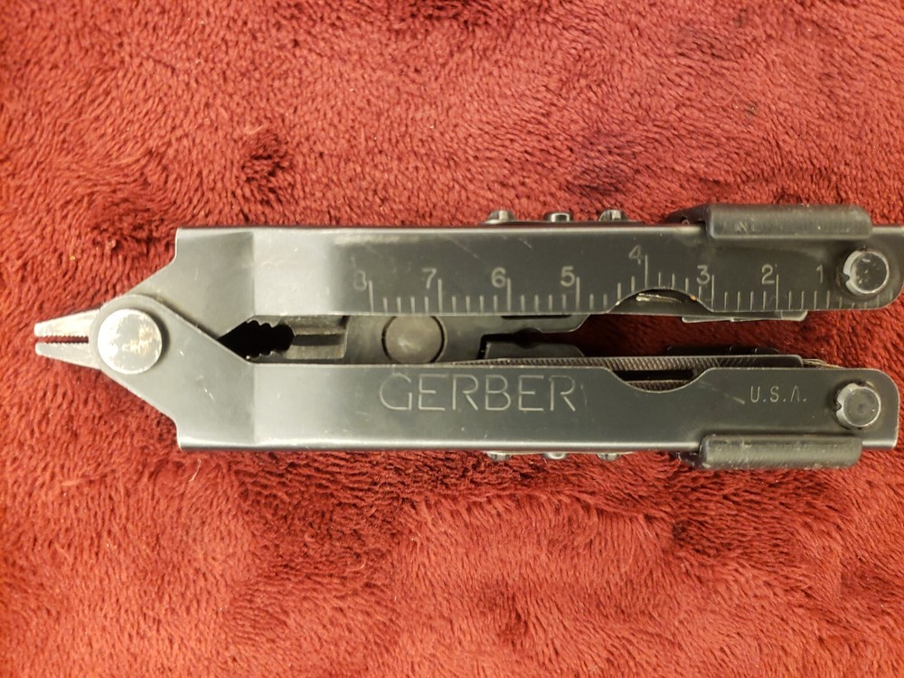 🔪 Gerber Multi Tool Black Needlenose MP600