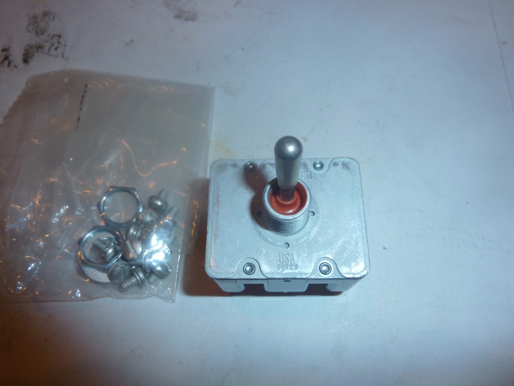 Honeywell 4TL1-1 Toggle Switch