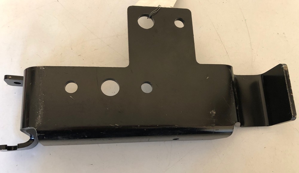 GENUINE INTERNATIONAL NAVISTAR FRONT BUMPER SUPPORT 3610524C3