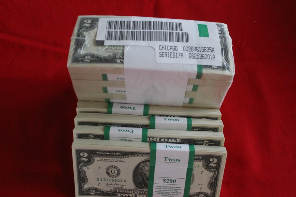 50 NICE UNCIRCULATED CRISP 2017A TWO DOLLAR BILLS $2 NOTES IN SEQUENTIAL ORDER