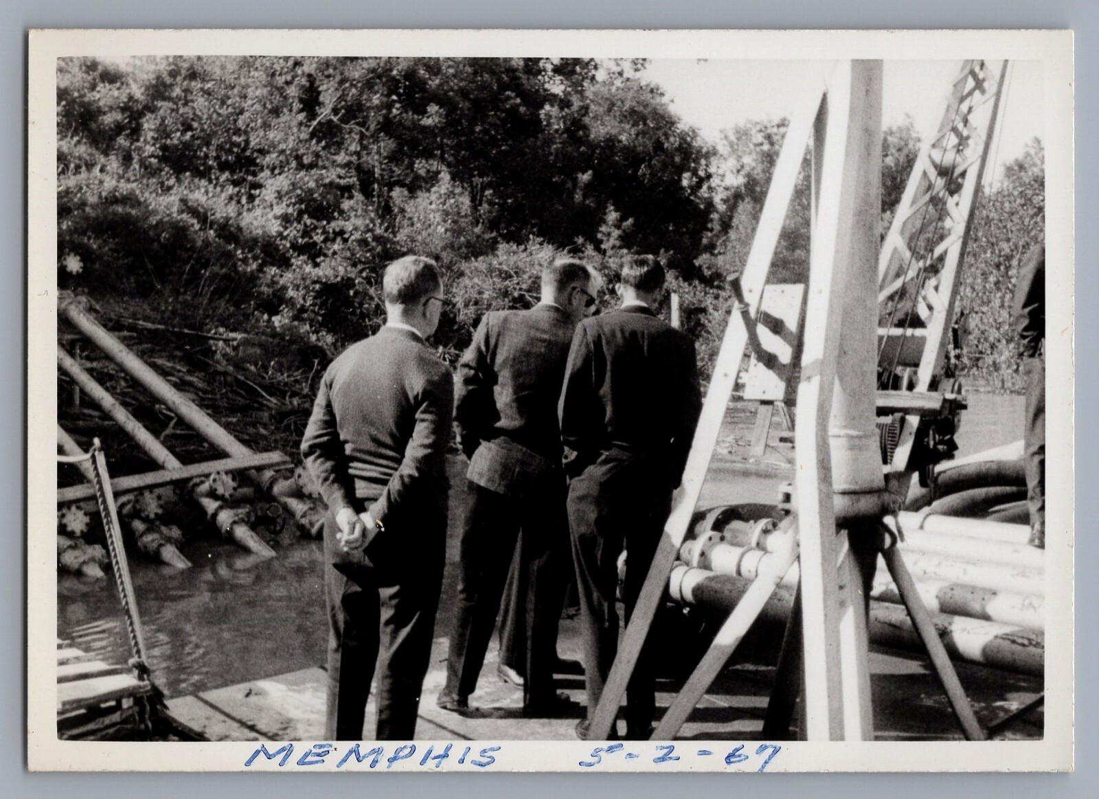 1967 Gulf Oil & Gas Vintage 4.25 x 3" Photo Pipeline Memphis, Tennessee  9382