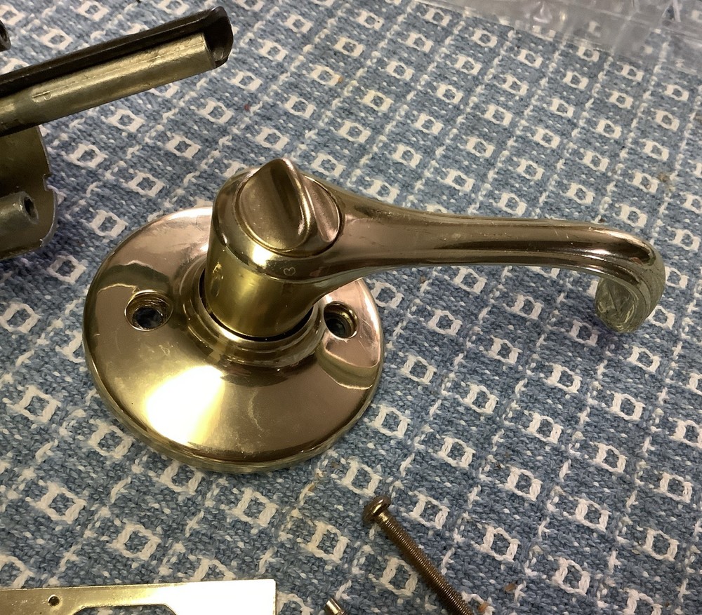 Kwikset Keyed Entry Lockset, One Key. Preowned.