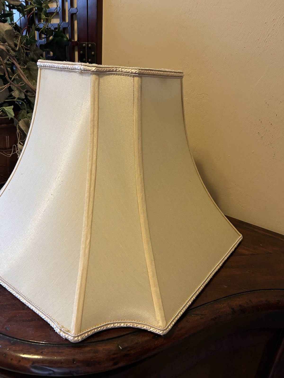 Octagonal Lined Corded Silk Fancy Bell Shape Lamp Shade~17.25" base~11.5" tall