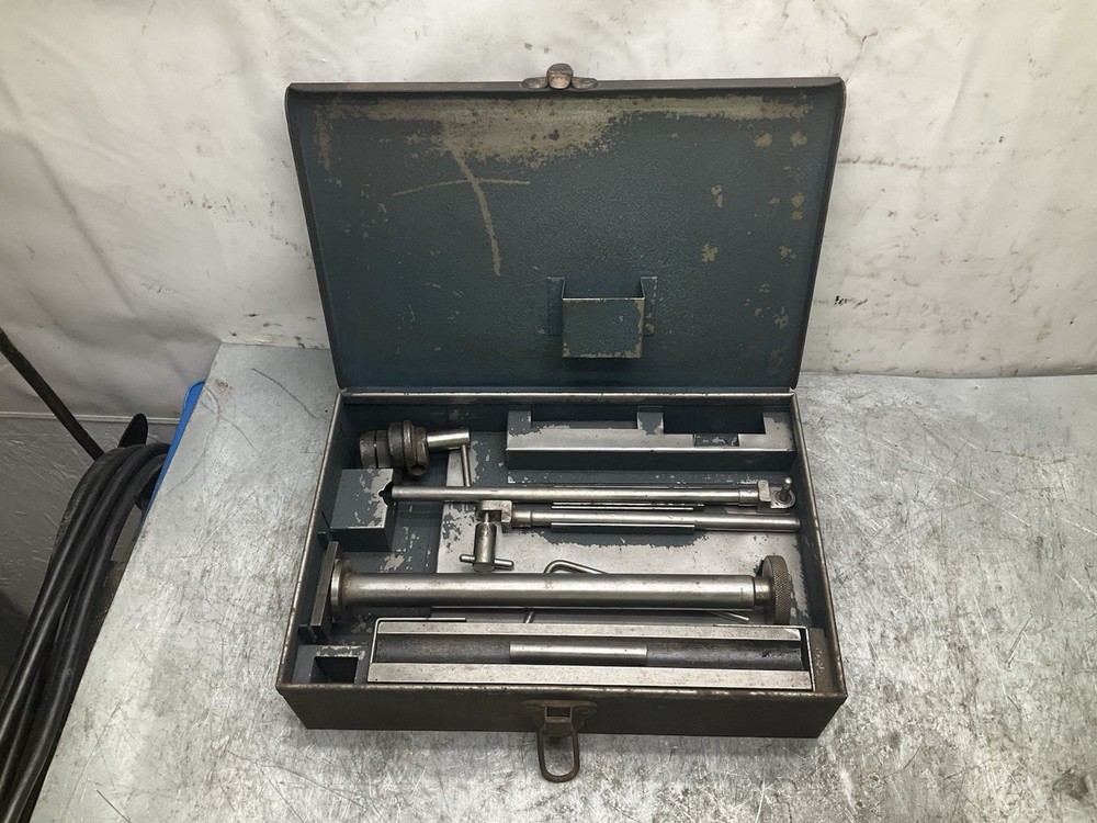 Brown + Sharpe 730 indicator Base + Post with Case