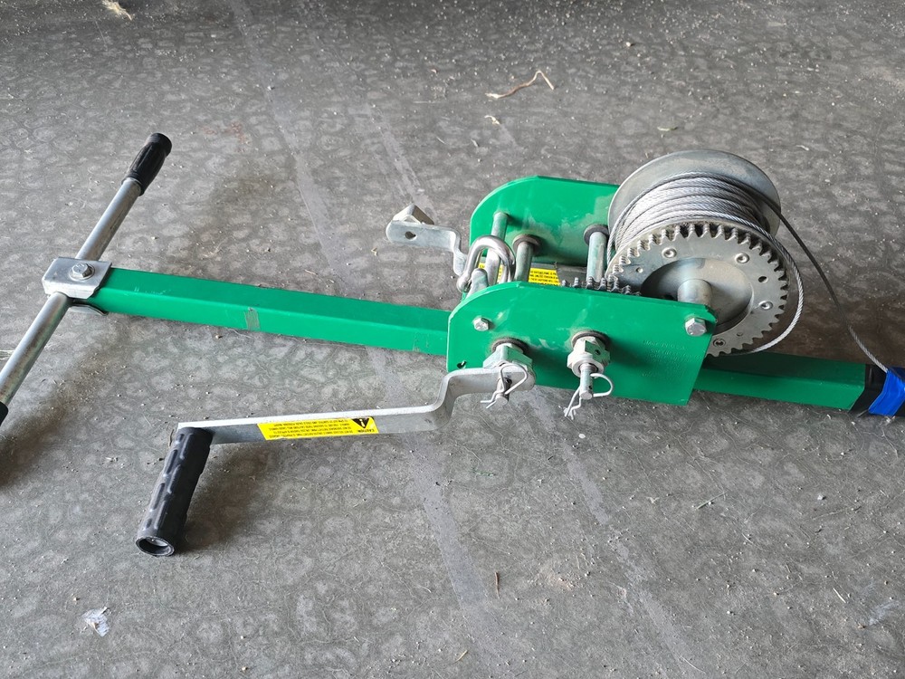 Greenlee 766 Cable Puller with Wire Rope and Blind Shackle