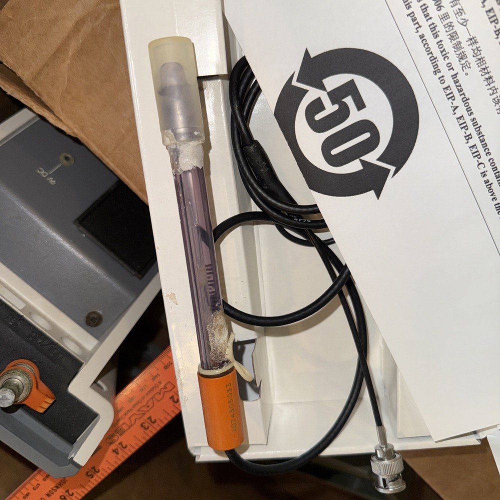 STEM Corning pH Meter 220 with plug, accepts Batteries (not included)& Electrode