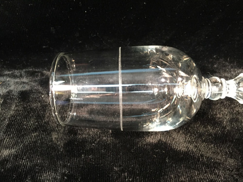 2 Different Sets of 4 Cordial Glassware