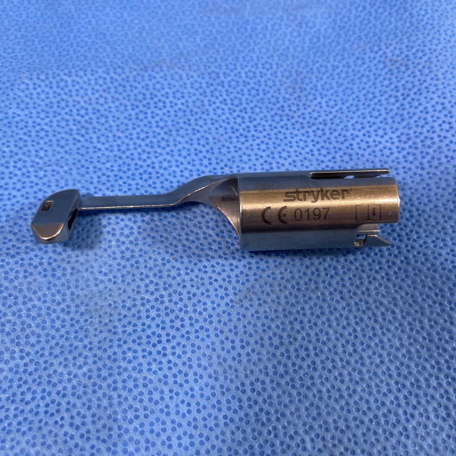 Stryker 7207-003 Sternum blade guard