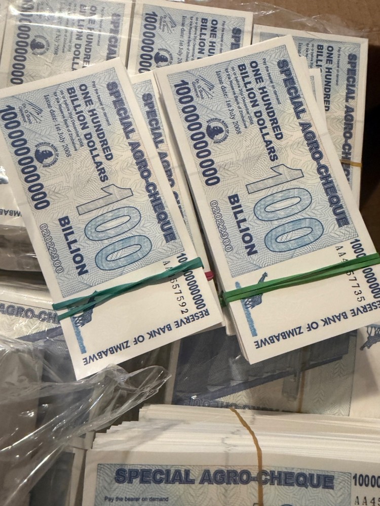Zimbabwe 100 Billion Dollars, LOT 100, UNC, Special Agro Cheque, AA/2008, Bundle