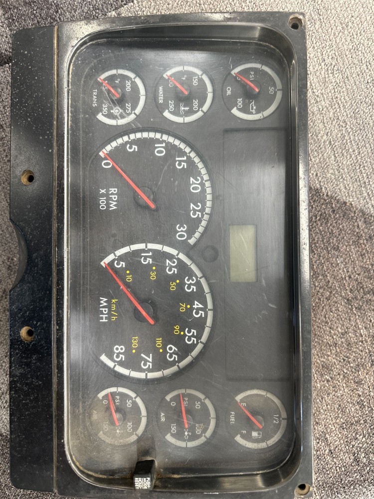 Freightliner VDO Gauge Cluster - Read Description