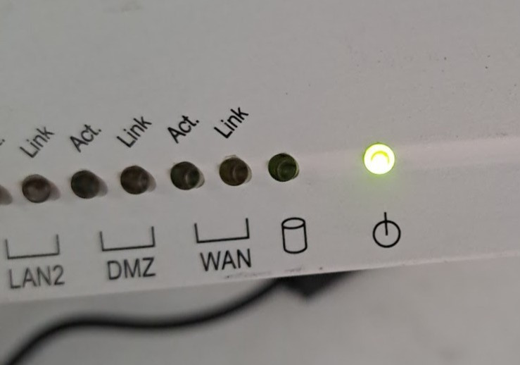 eSoft InstaGate 404 UTM Security Appliance IG-404 /no Power adapter