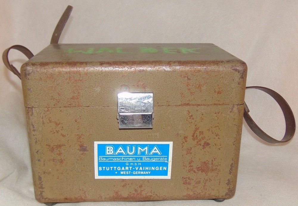 calibrated NESTLE, leveling device, level, ready to work