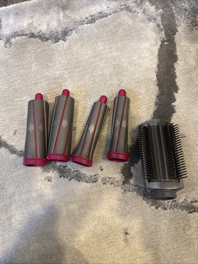 Dyson Attachments for Airwrap Multi/styler.