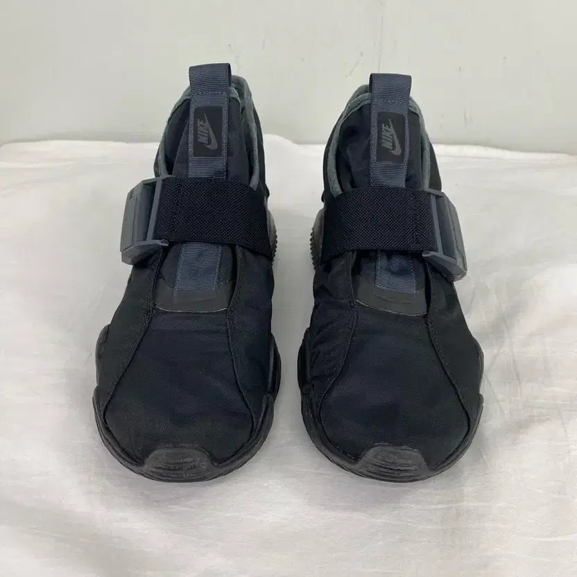 Nike Communter SE Gorpcore Sneakers 270 Official