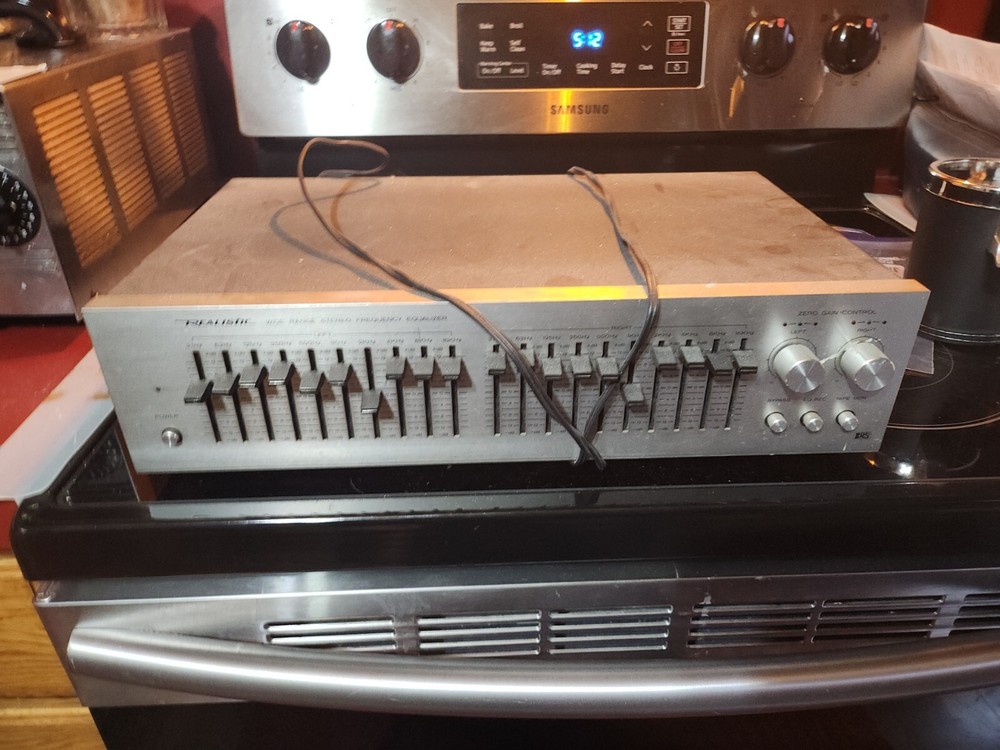 Vintage Realistic 31-2000A Wide Range Stereo Frequency Equalizer