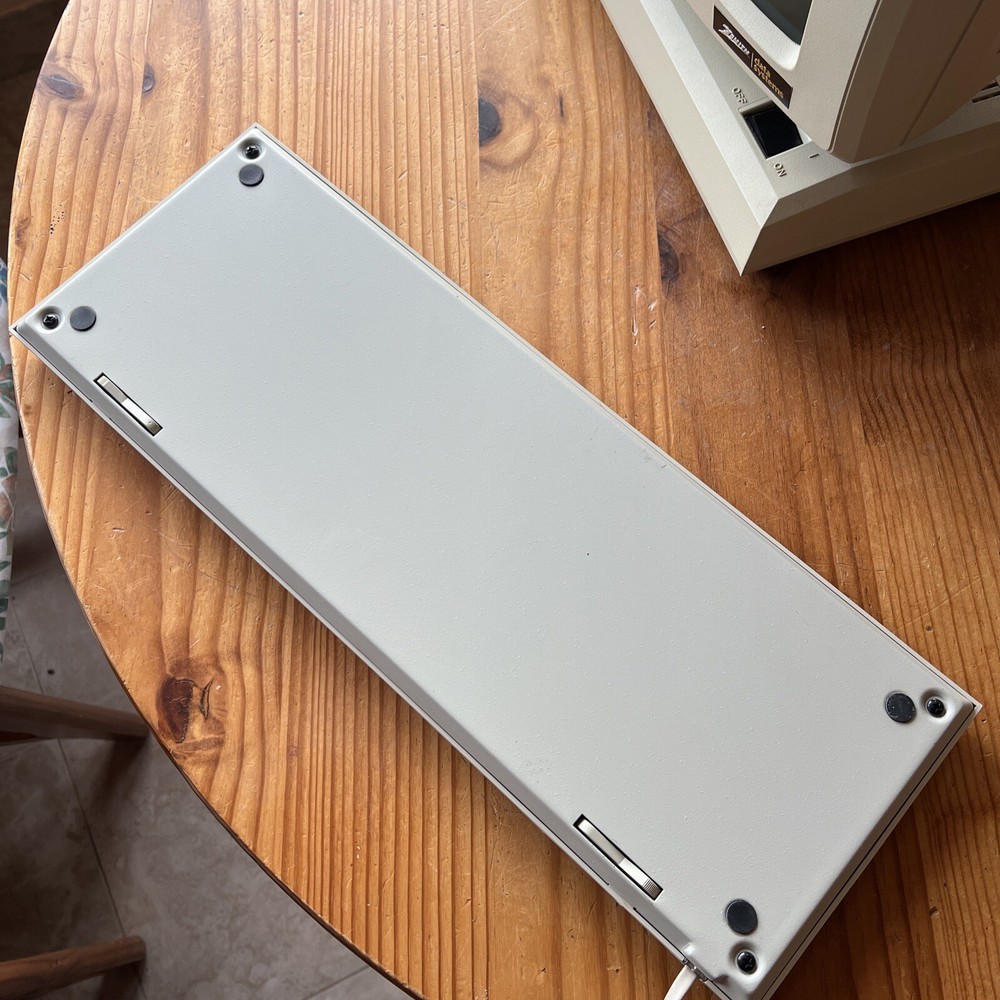 Zenith Data Systems Z-22, Made In 1984, 120/240 V