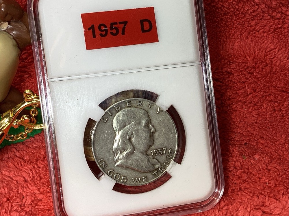 1957 D FRANKLIN HALF 💰 in GENERIC SLAB