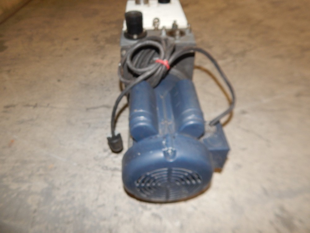 Varian SD-700 Vane Rotary Pump (#4543)