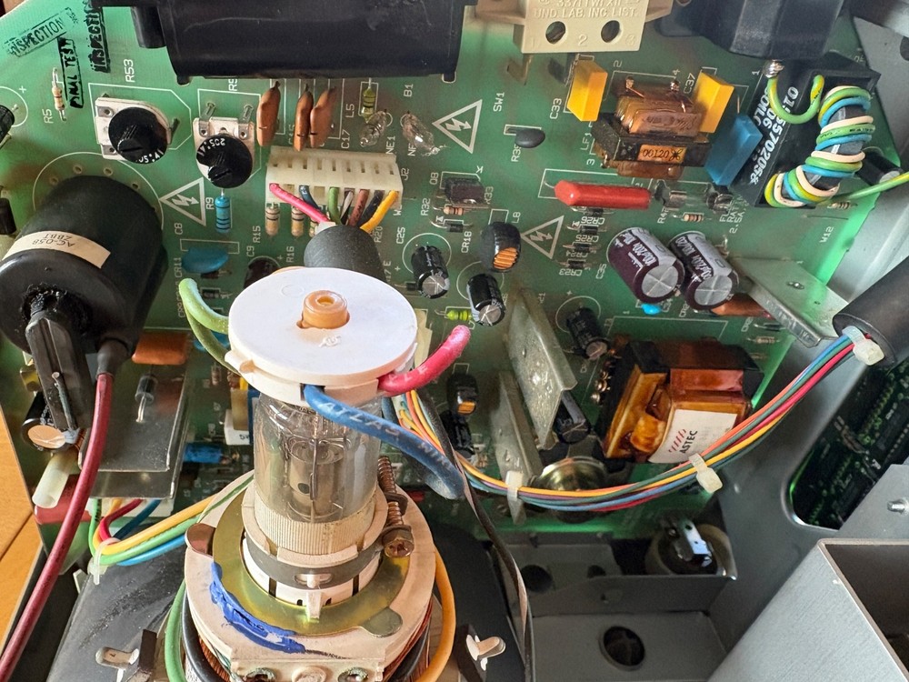 Macintosh 1984 128k computer - Recapped & Restored - Apple Mac M0001