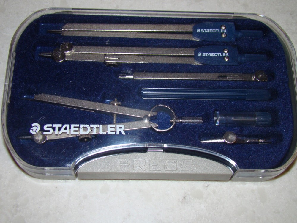 Staedtler Compass Set - 7 Pieces  with  Plastic Storage Case (559 09)