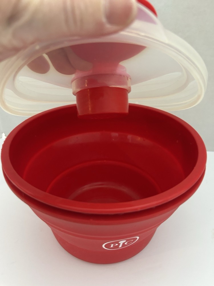 Silicone Collapsible Compact 5 Cups Pampered Chef 1457 Microwave Popcorn Maker