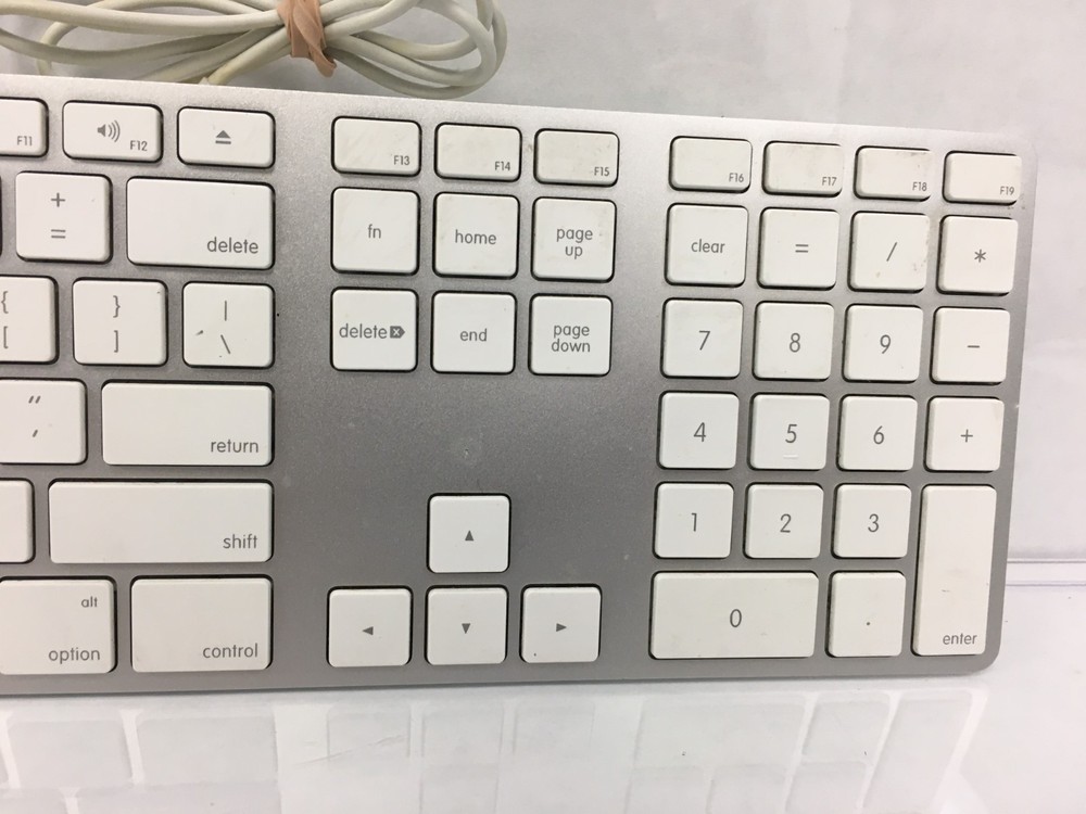 Apple A1243 Wired USB Keyboard Fully Functional #13 AS-IS