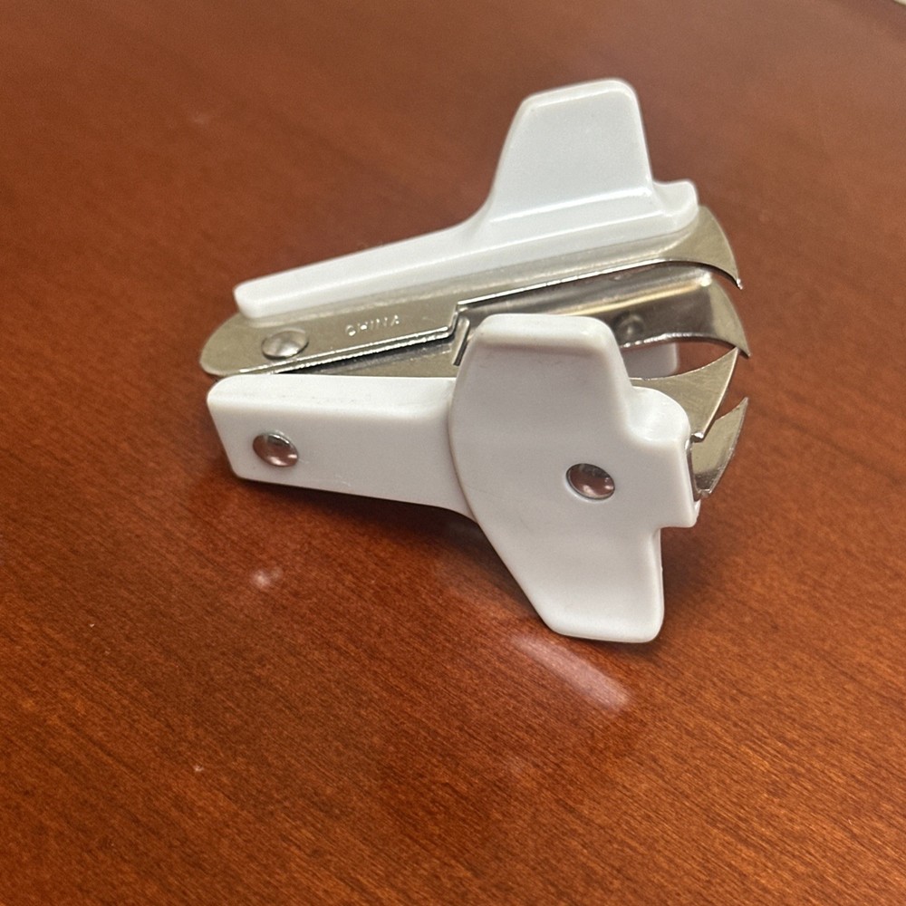 VTG Swingline Staple Puller Remover Cream Gray Color