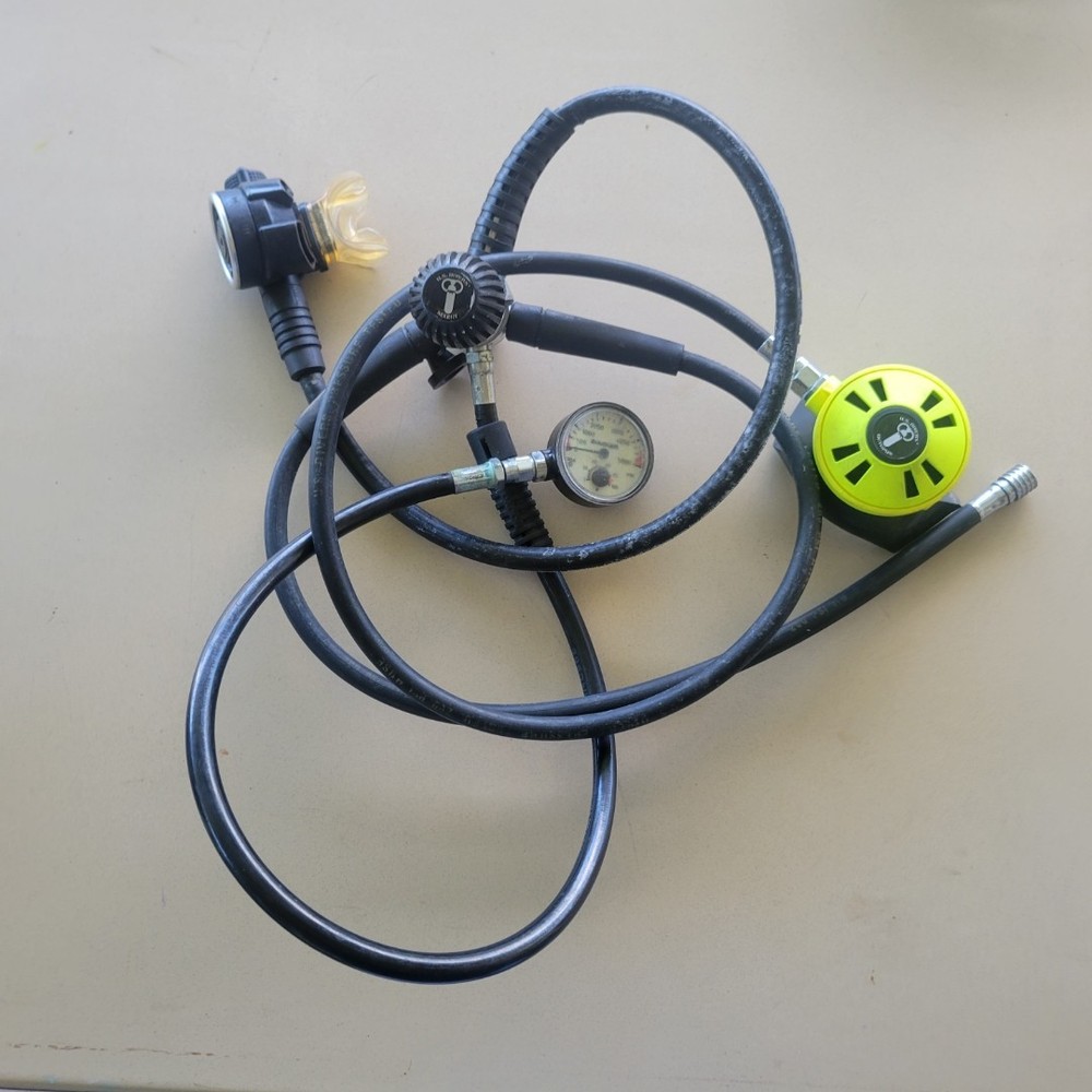 U.S. Divers Select regulator and octopus, Dacor gauge set, untested