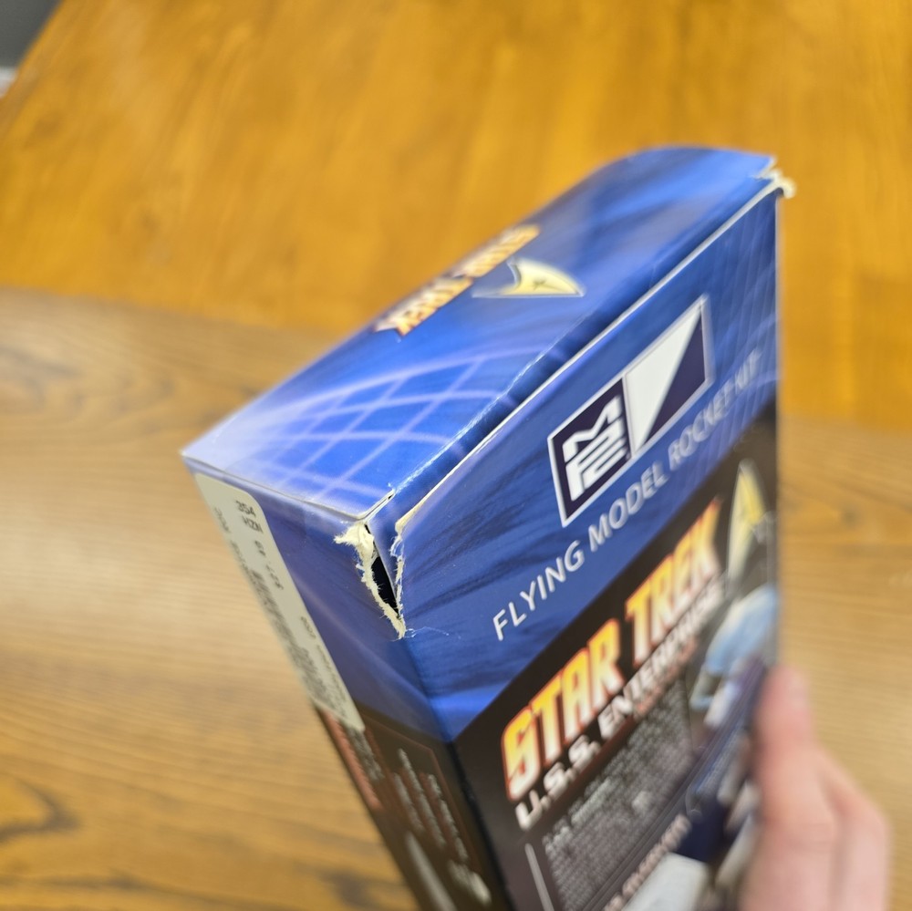 MPC Star Trek U.S.S. Enterprise Flying Model Rocket Kit