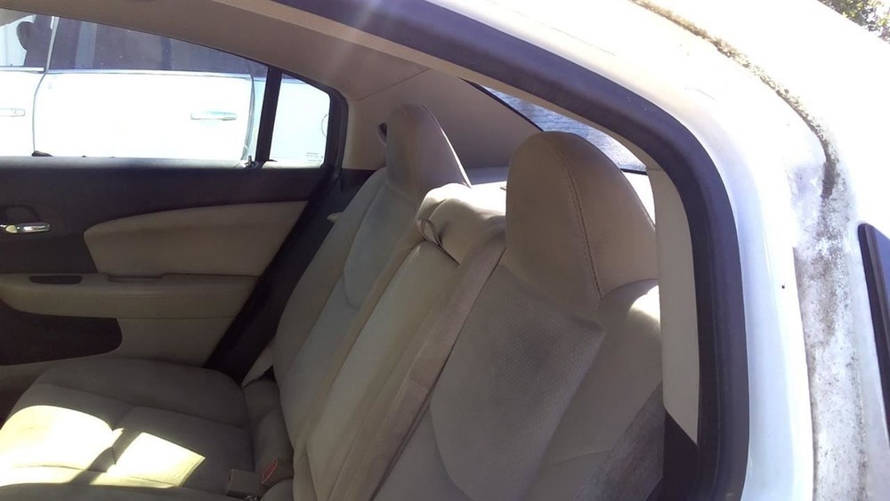 200 2014 High Mounted Stop Light 104799431