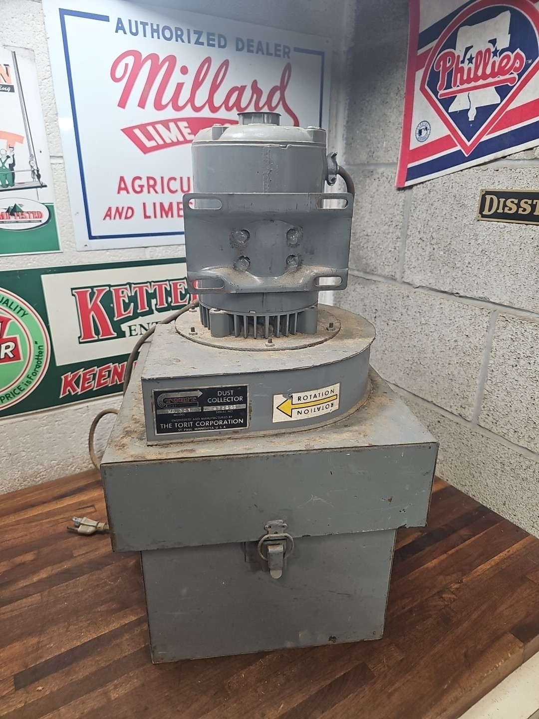 S16- Small shop vintage Torit Dust Collector Model M.C. 301