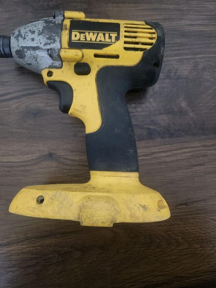 Working Dewalt DW056 18V Cordless 1/4" Impact Driver Tool Only