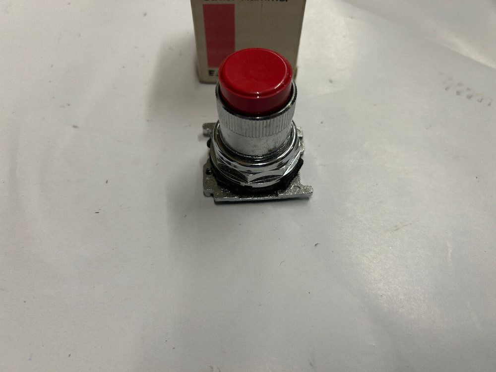 NEW Cutler Hammer 10250T2723 Pushbutton Red
