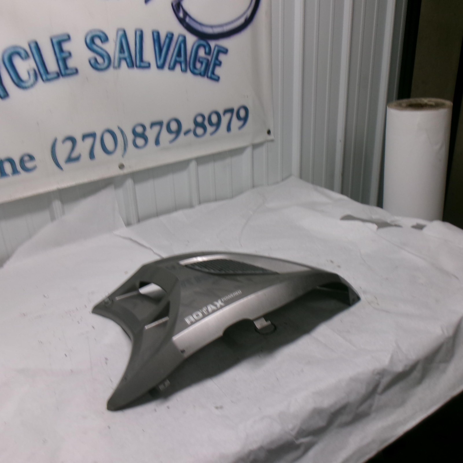 2013 CAN-AM SPYDER ST SE5 SILVER LEFT SIDE COVER