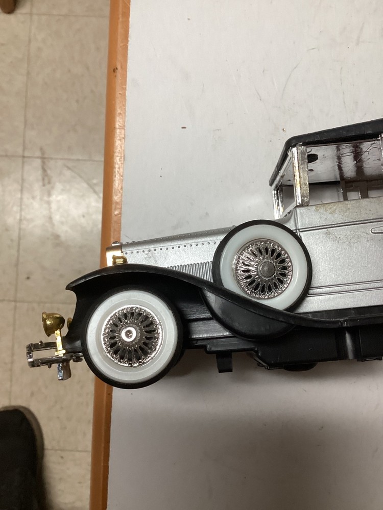VINTAGE UNBRANDED WIRE CONTROL CAR