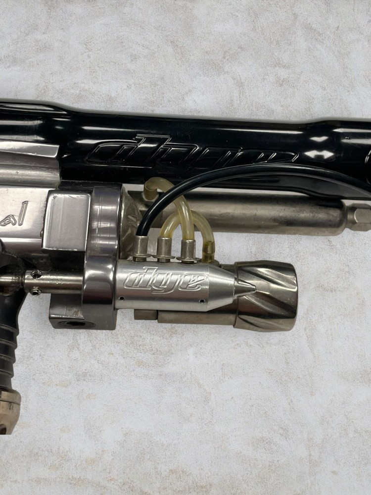 Dye Jackal Paintball Marker