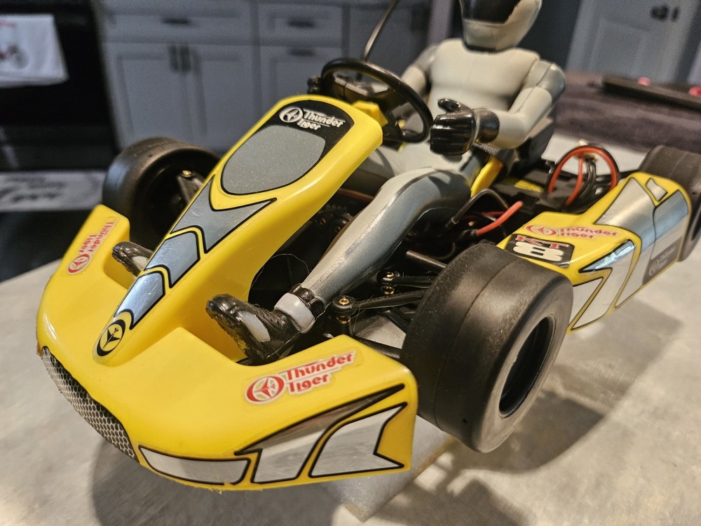 Thunder Tiger KT8 RC Go Kart
