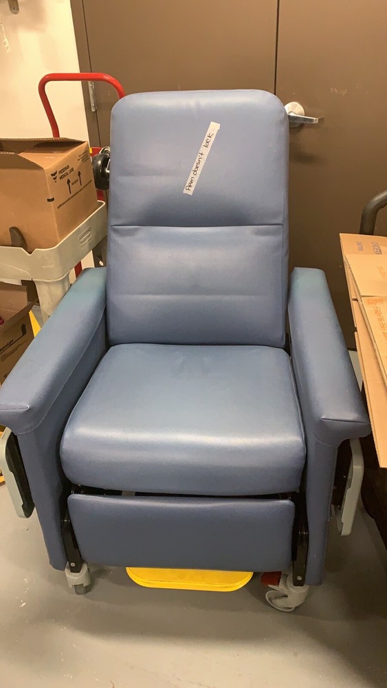 Clinical chair