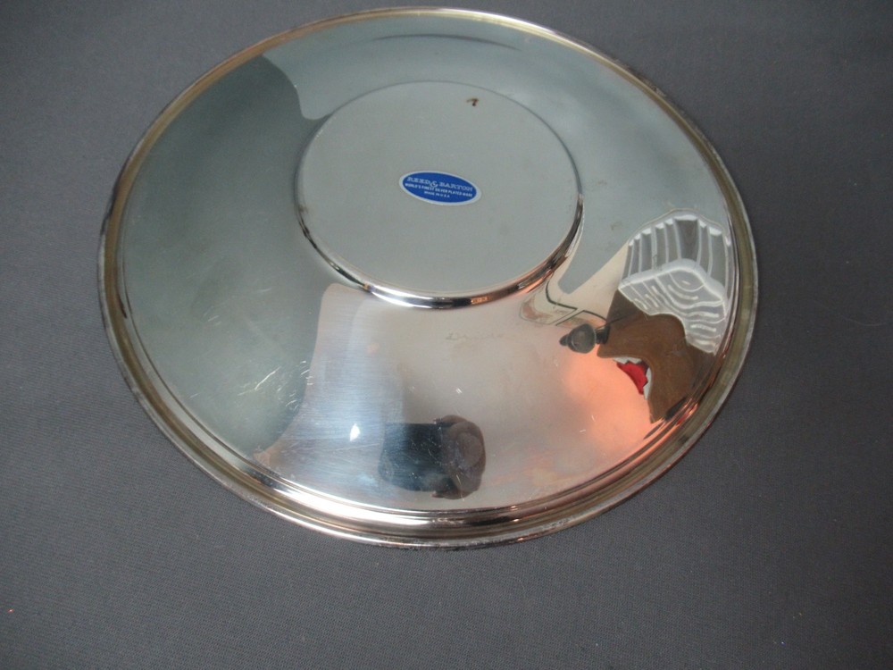 2 Reed & Barton Silver Plated Round Plates w/Insert - #1207 - aa6 sb