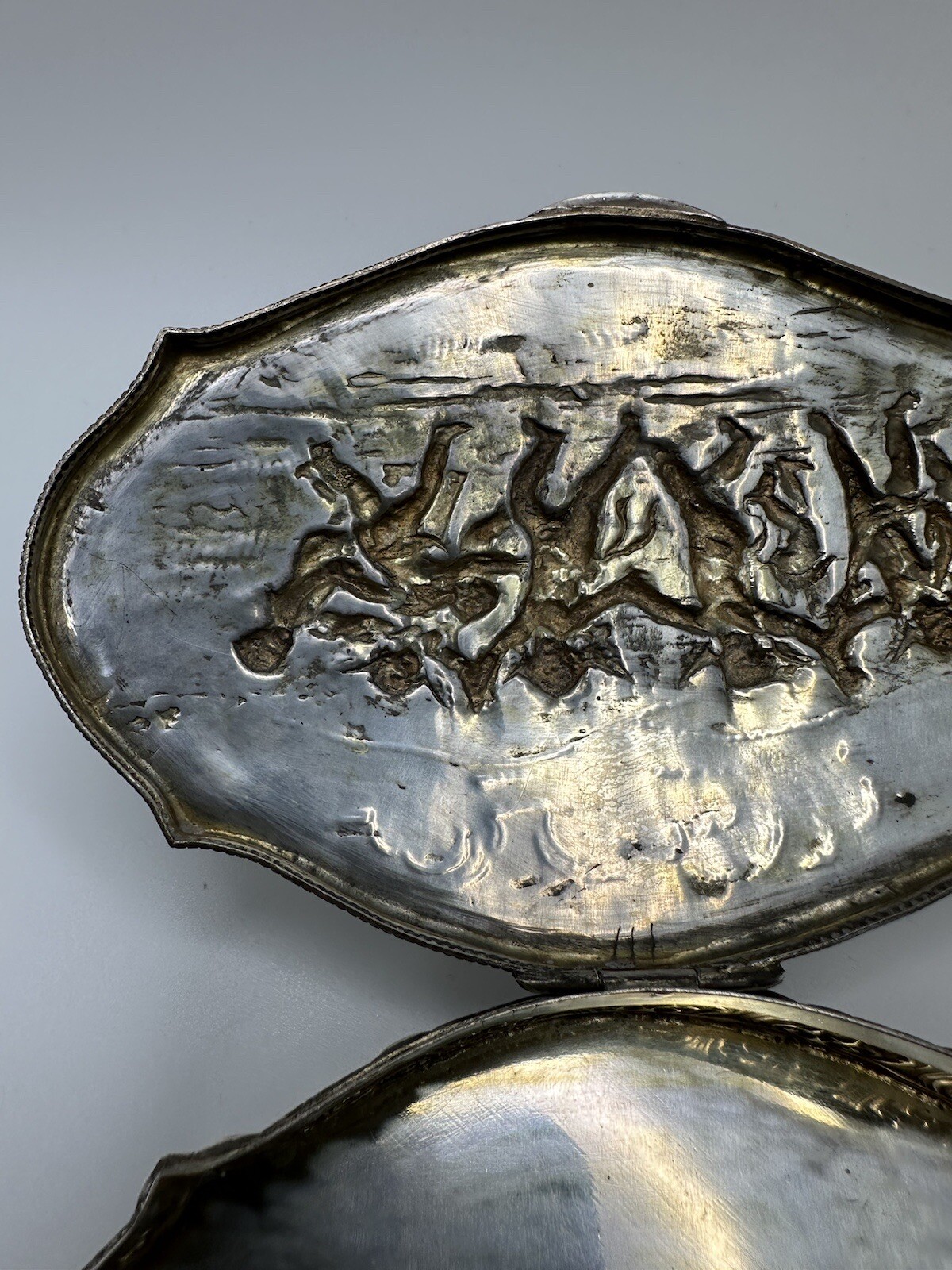 ANT 1600s Augsburg German / Hanau 800 Silver Cherub Repousse Jewelry Casket 157g