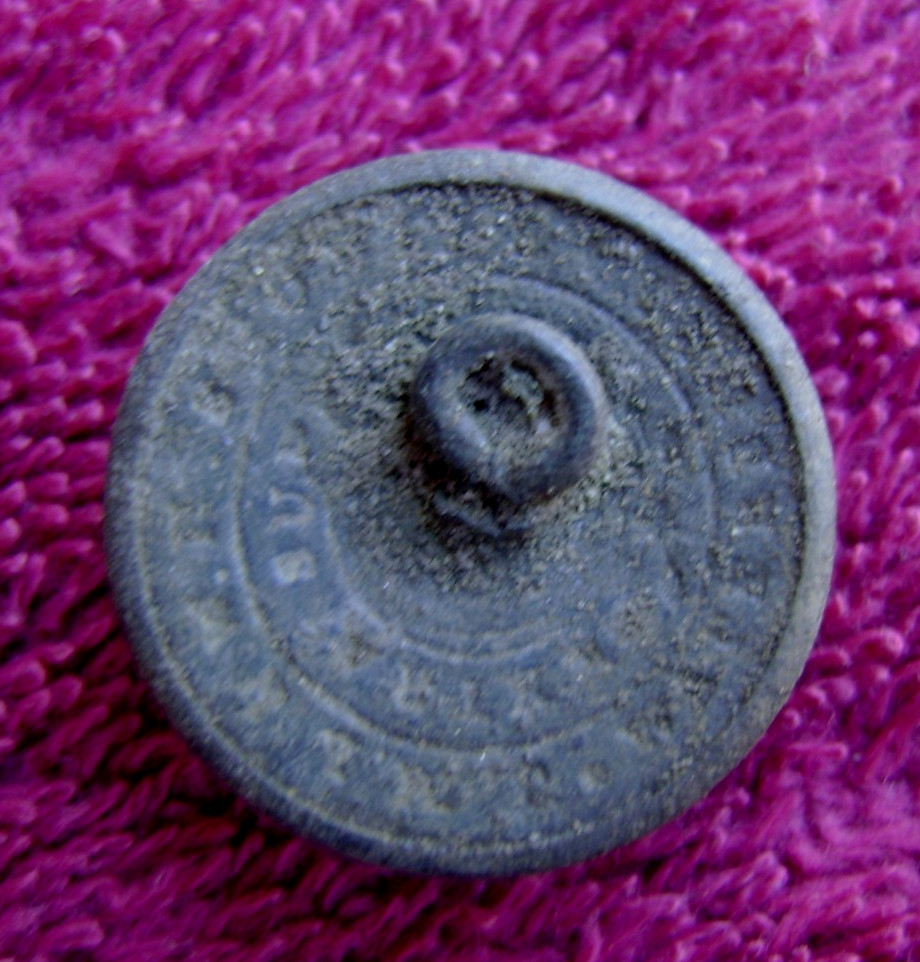 DUG UNION STAFF OFFICER & NEW YORK MILITIA OFFICER COAT BUTTONS (PORT HUDSON)