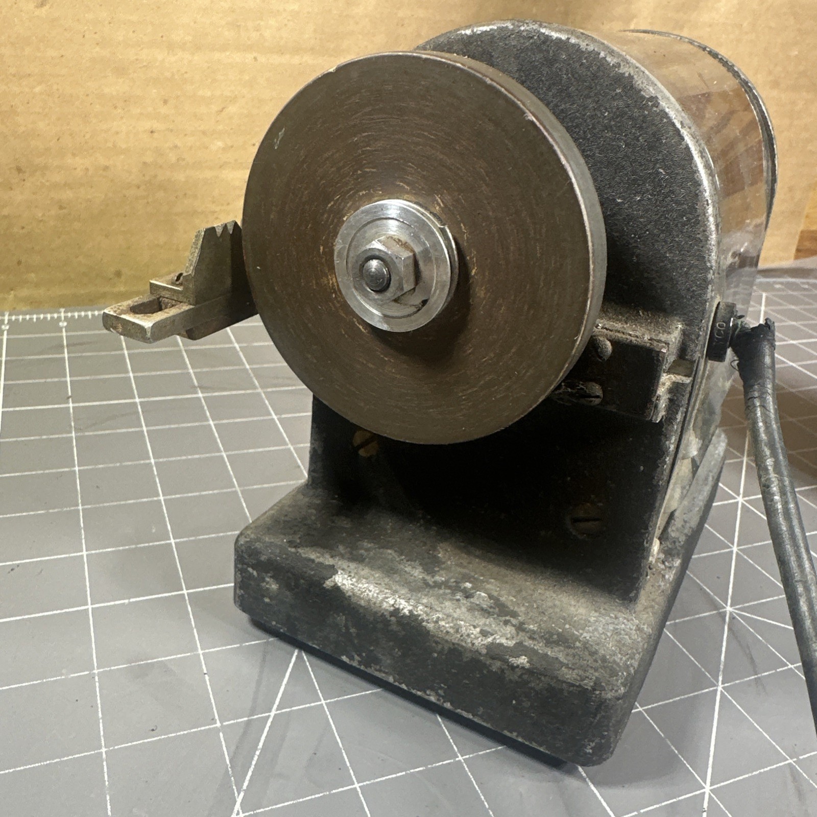 Vintage Harvey Dental Specialty Company Instruments Sharpener Model 4 USA