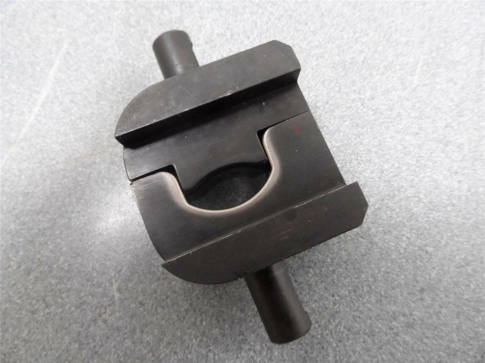 AMP 46749-2 C-3/0 Crimp Die