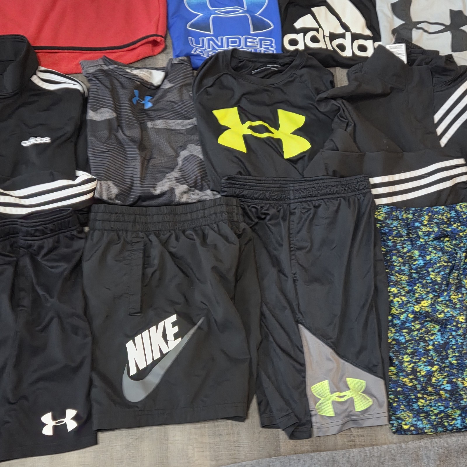 Nike Under Armour Adidas Boys Medium Clothing Lot 25 Pieces