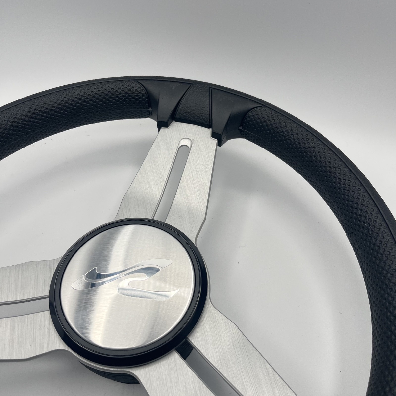 Model 15 Marine Steering Wheel Brush Alum Spokes | Sea Ray Boats Logo | KEYED