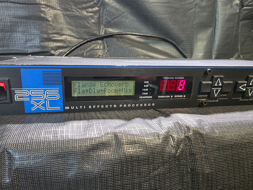 DigiTech DSP-256XL Multi Effects Processor